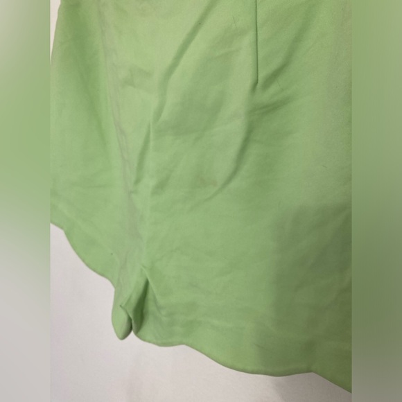 Forever 21 green shorts - Picture 5 of 6